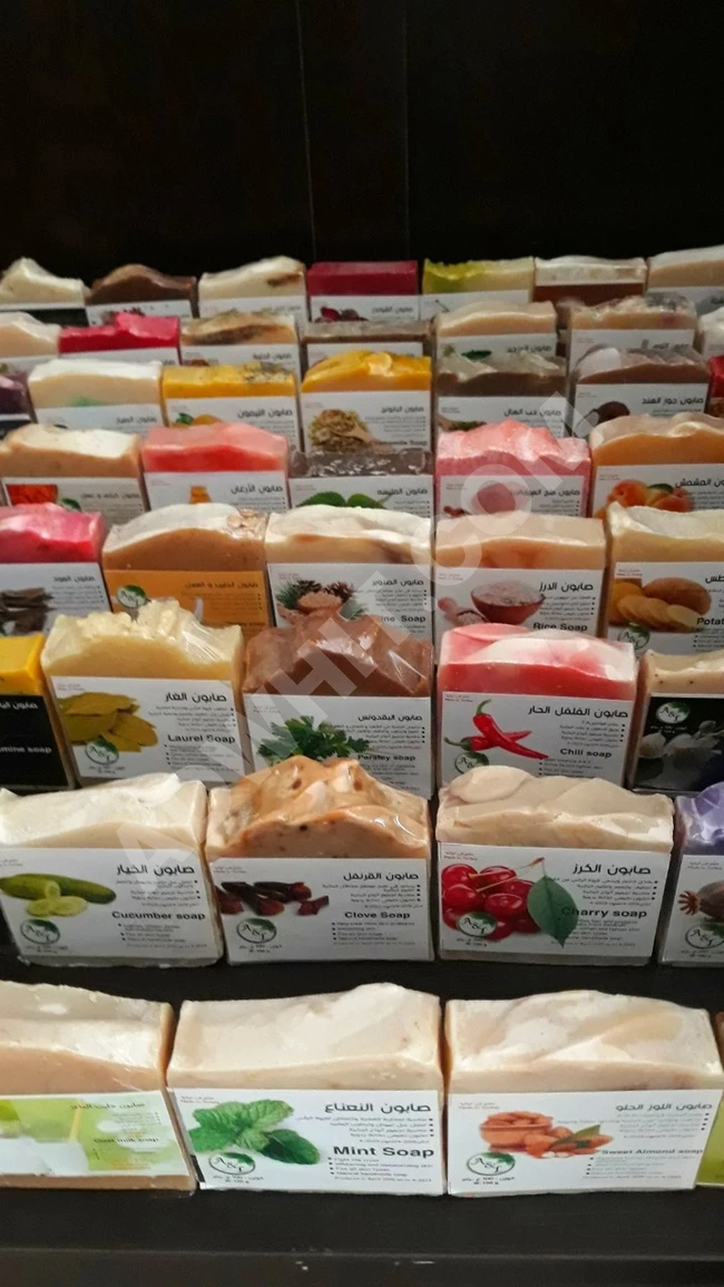 صابون طبيعي منتج بشكل يدوي على الطريقة البارده. 