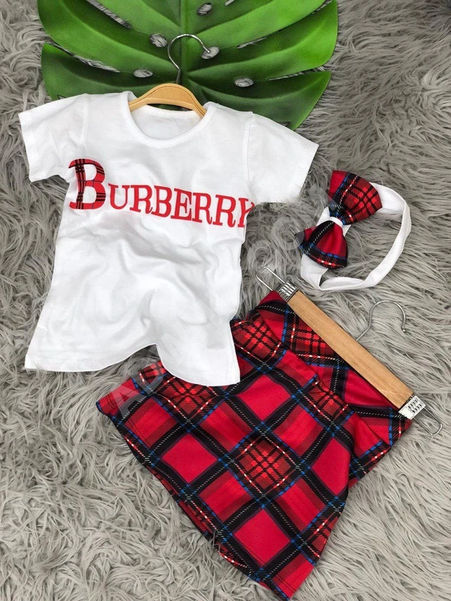 طقم بناتي ثلاث قطع 