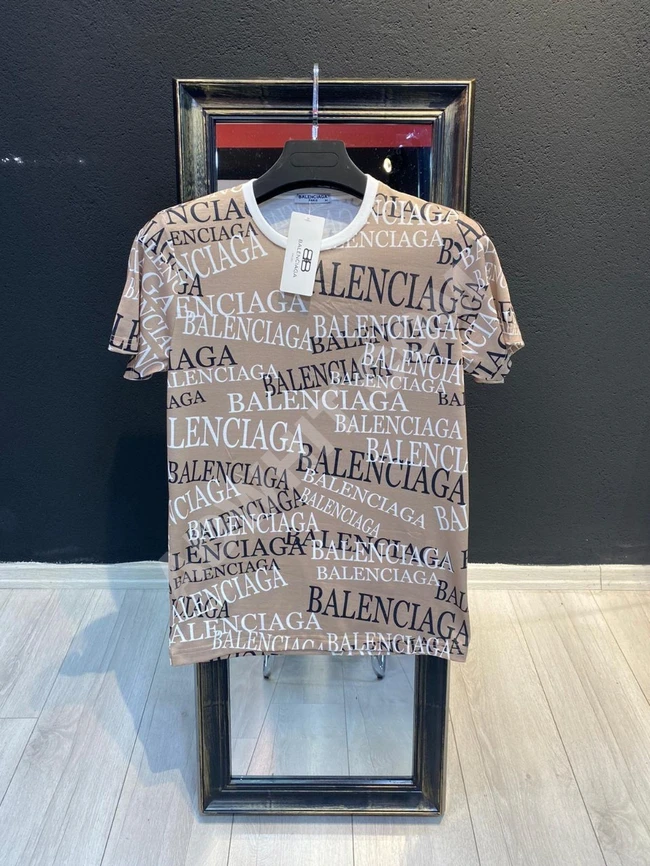 تيشرت رجالية بأشكال مختلفة 