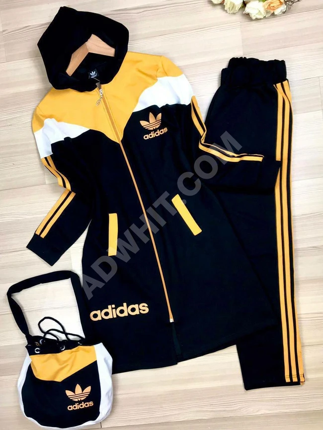 بيجاما نسائية سبور مع حقيبة