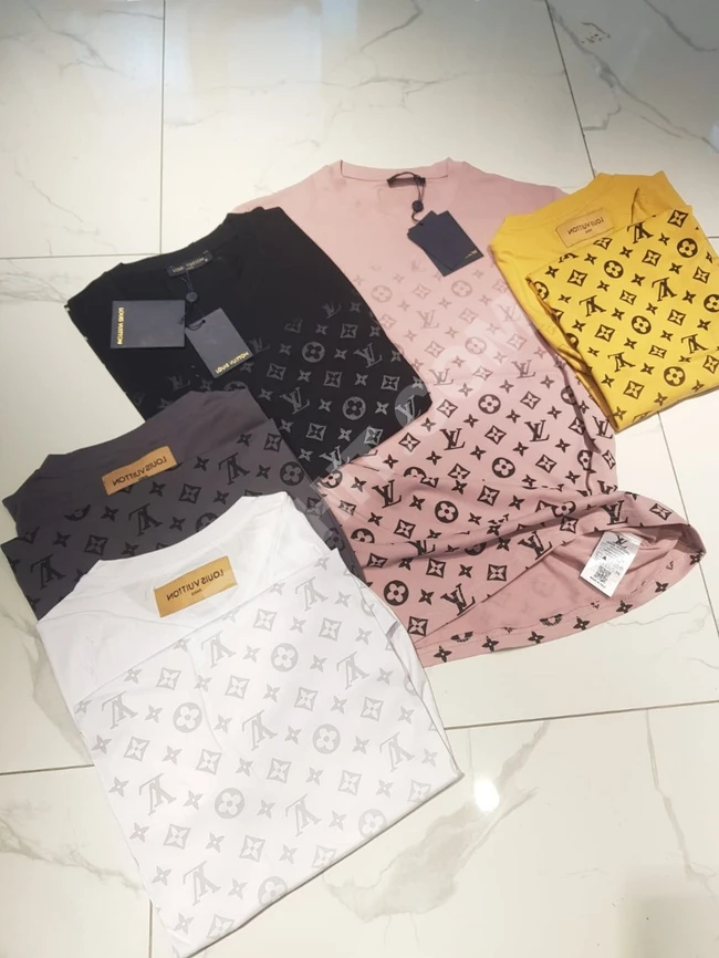 تيشرت صيفي رجالي بأشكال مختلفة 