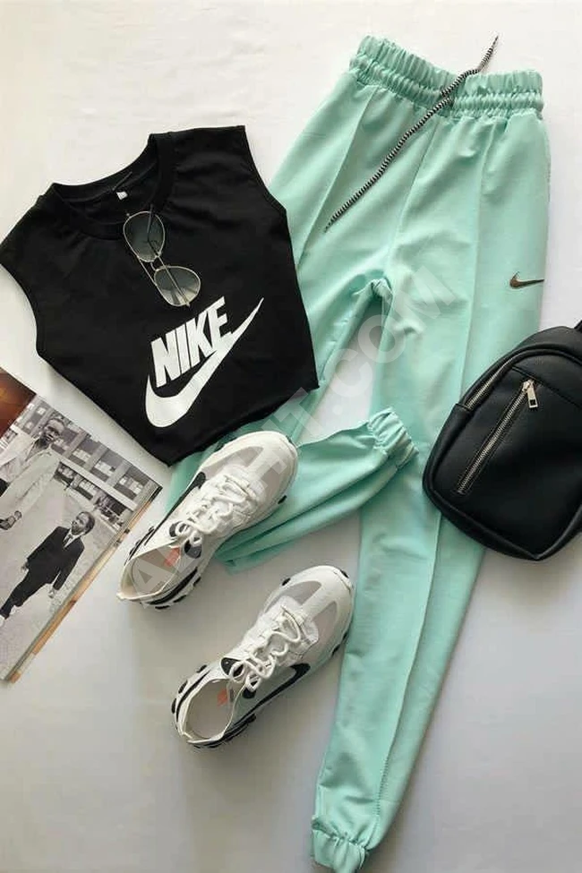 بيجاما سبور نسائية 