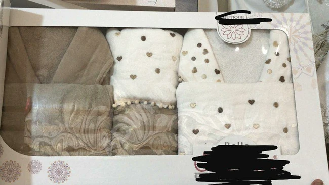 برنص حمام للجنسين متوفر بألوان متعددة 