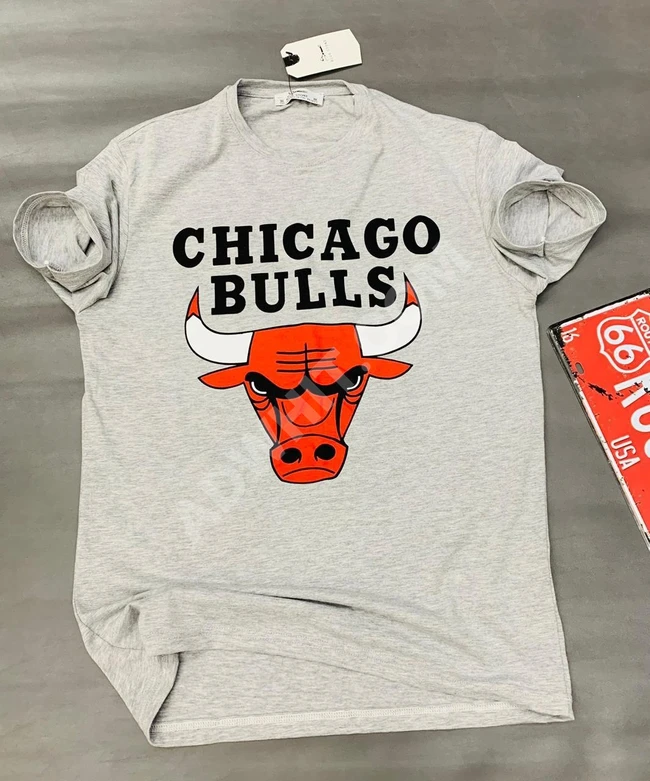 تيشرت رجالية بألوان مختلفة وسعر مغري