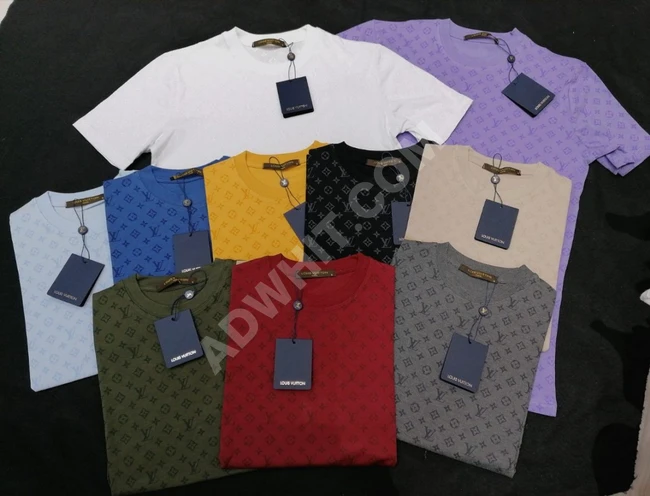 تيشرت رجالي بأشكال وألوان مختلفة 