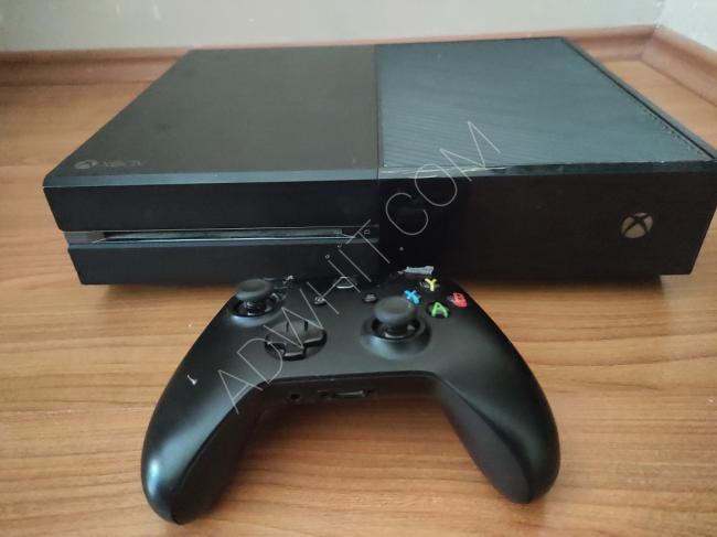 Xbox 1 مستعمل للبيع مع يد خالي من الأعطال