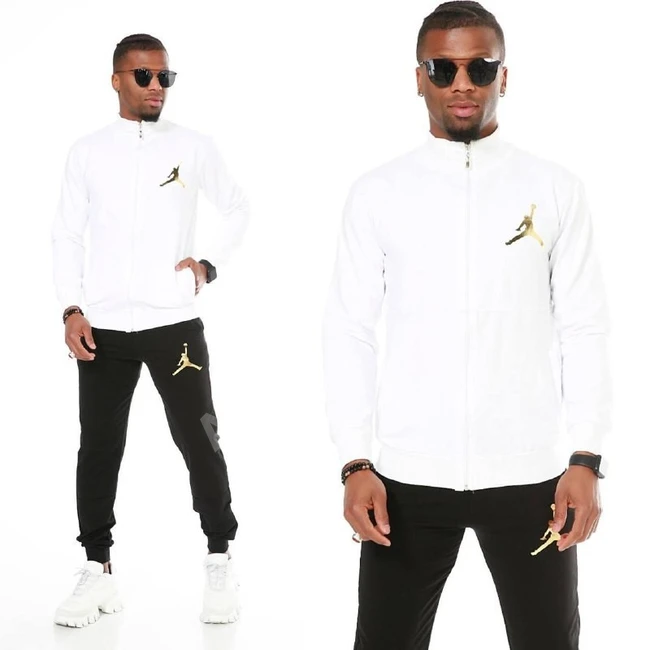 بيجاما رجالي بأشكال مختلفة 