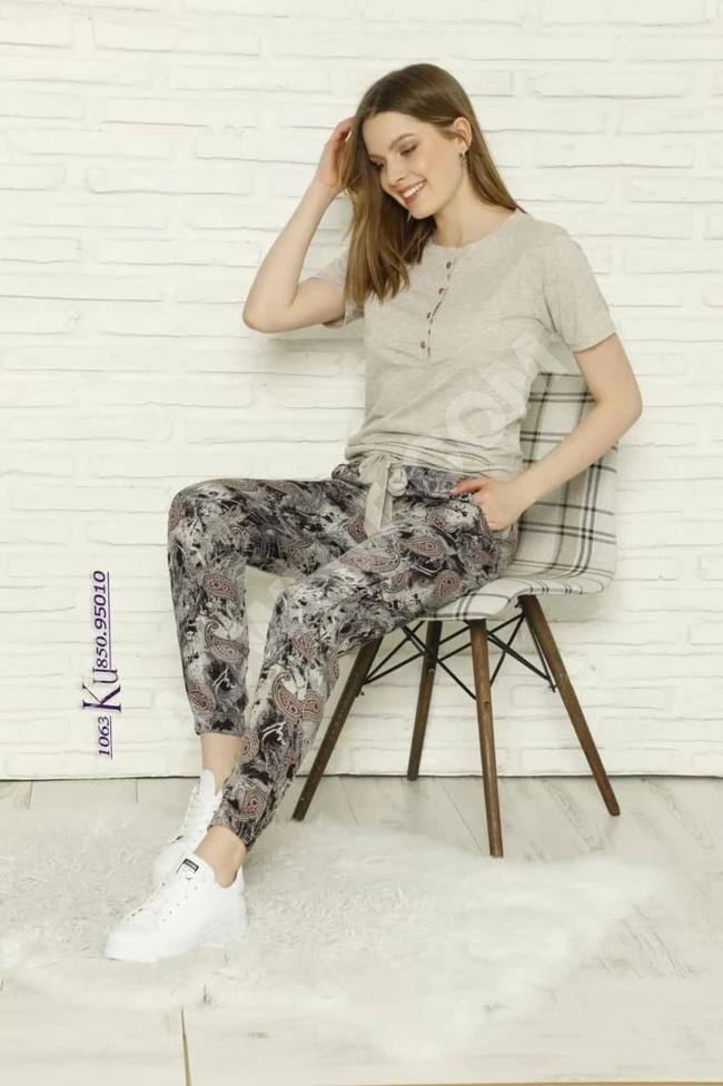 بيجاما نوم نسائية بألوان وأشكال مختلفة