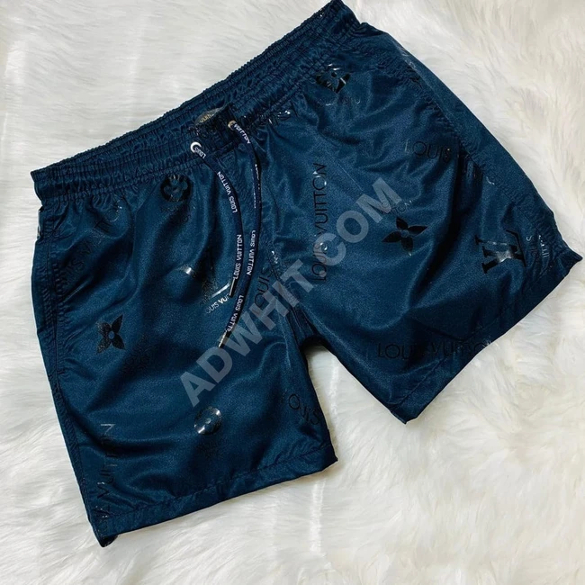 شورت رجالي بألوان واشكال مختلفة 