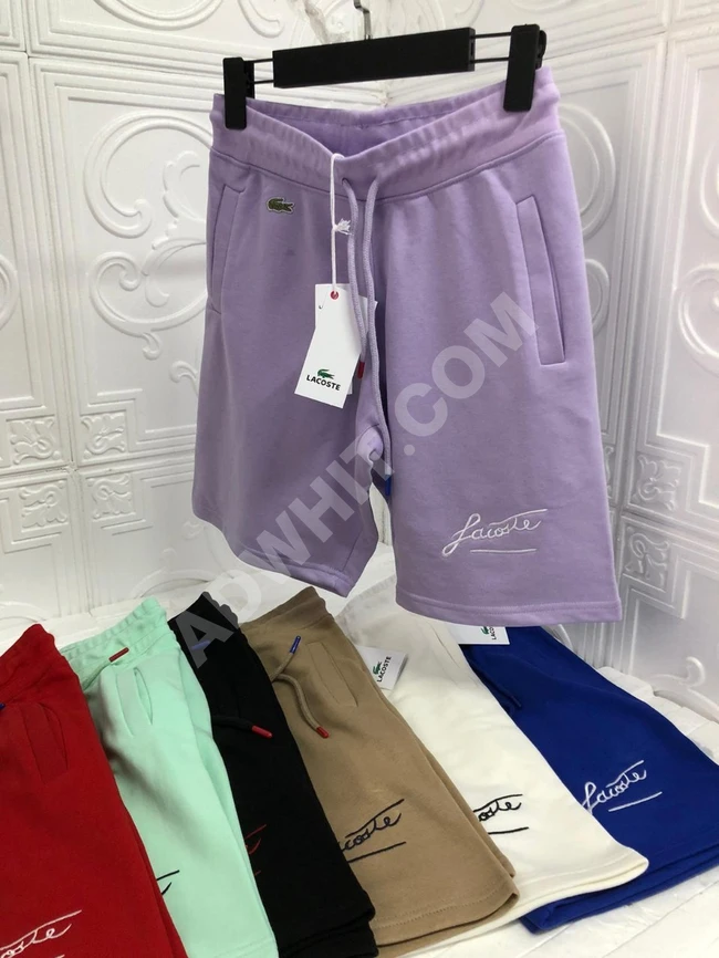 شورت رجالي بأشكال وألوان مختلفة 