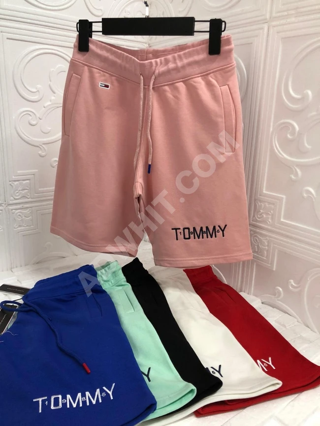 شورت رجالي بأشكال وألوان مختلفة 