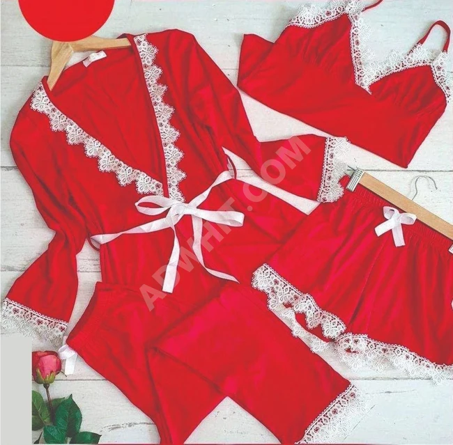 طقم نوم نسائي اربع قطع 