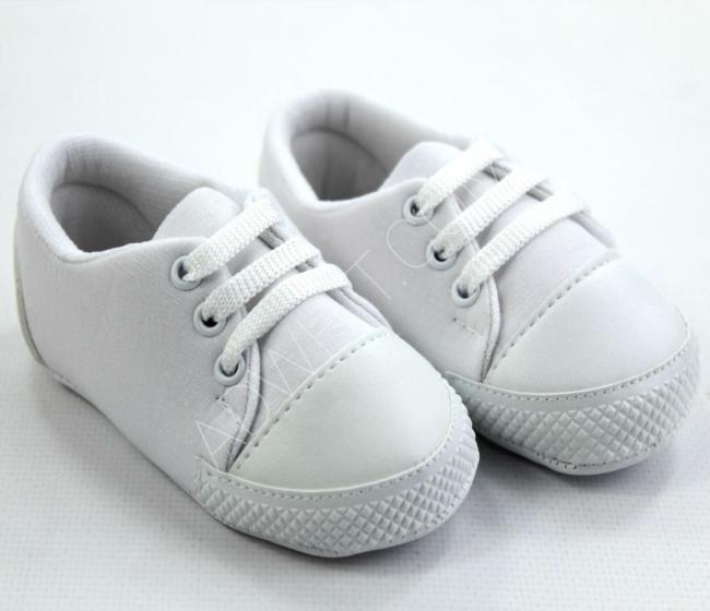 Bebek ayakkabıları