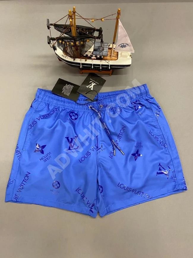 شورت رجالي بجودة عالية وأشكال متعددة