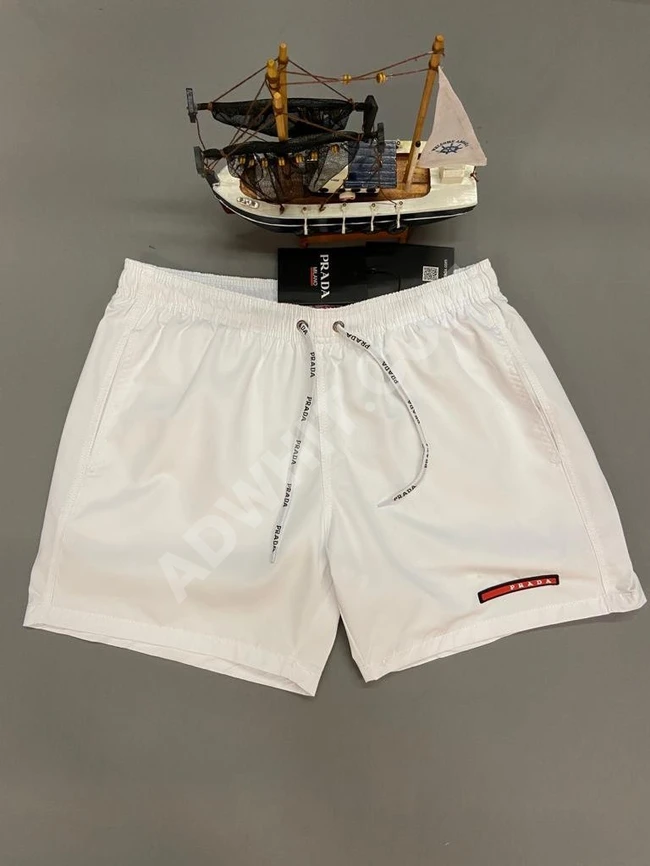 شورت رجالي بجودة عالية وأشكال متعددة