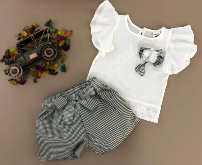 طقم بناتي بلوز مع شورت