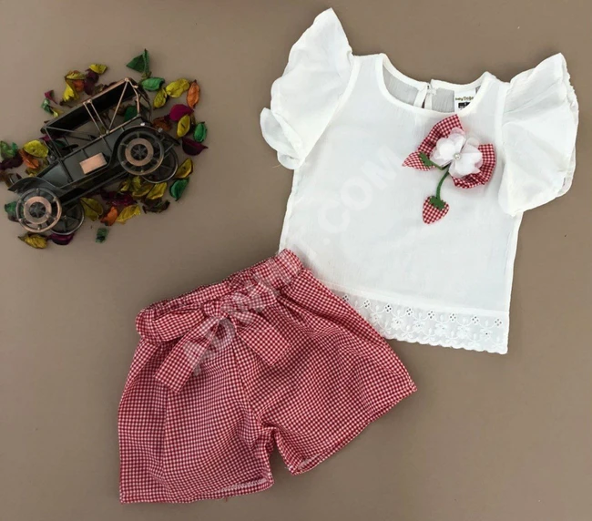 طقم بناتي بلوز مع شورت