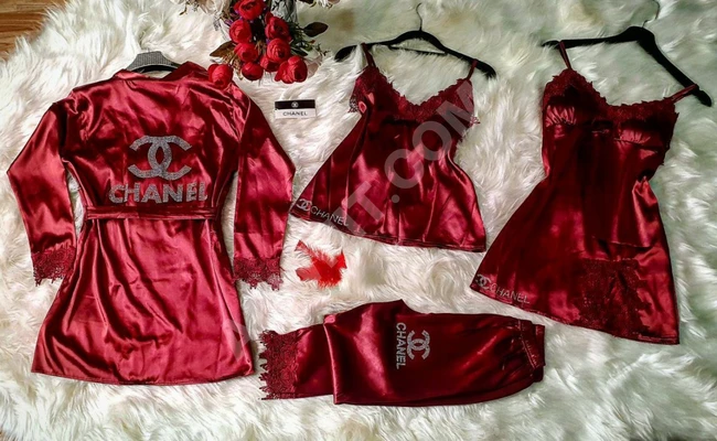 طقم نوم نسائي اربع قطع