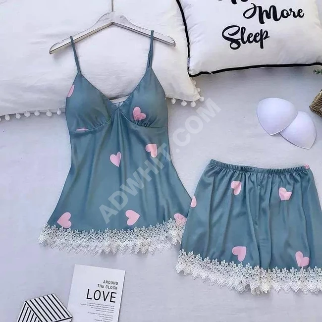 بيجاما نوم نسائية قطعتين