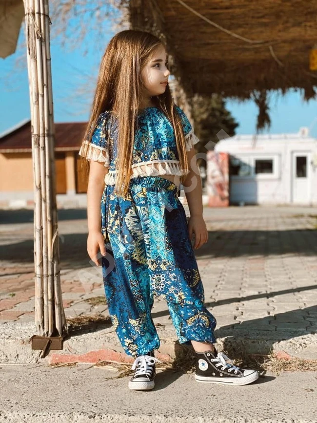 طقم بناتي بحري 