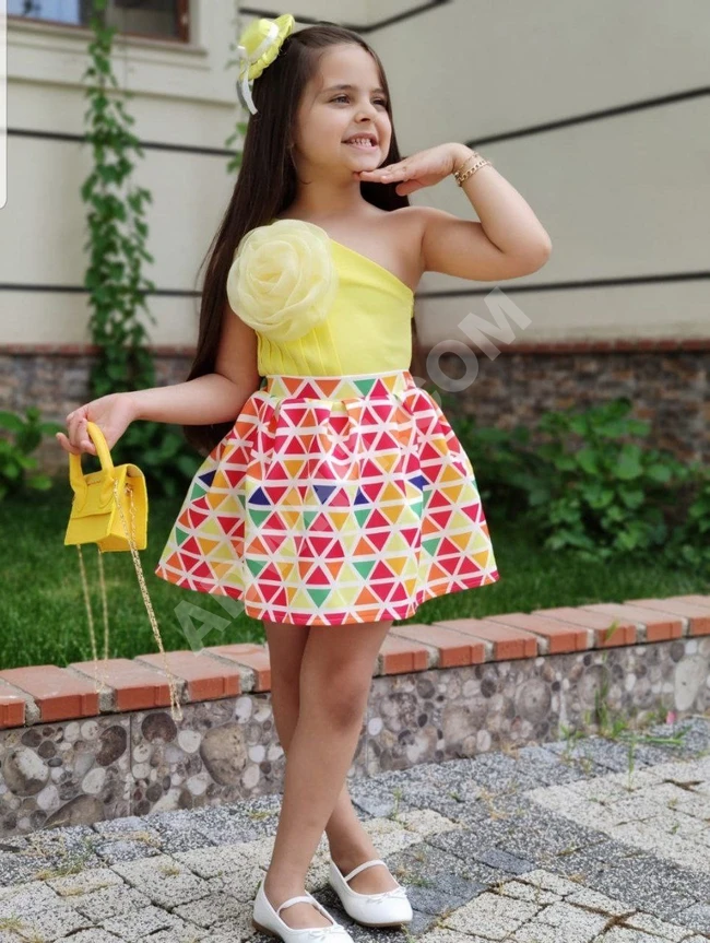 طقم بناتي مع حقيبة 