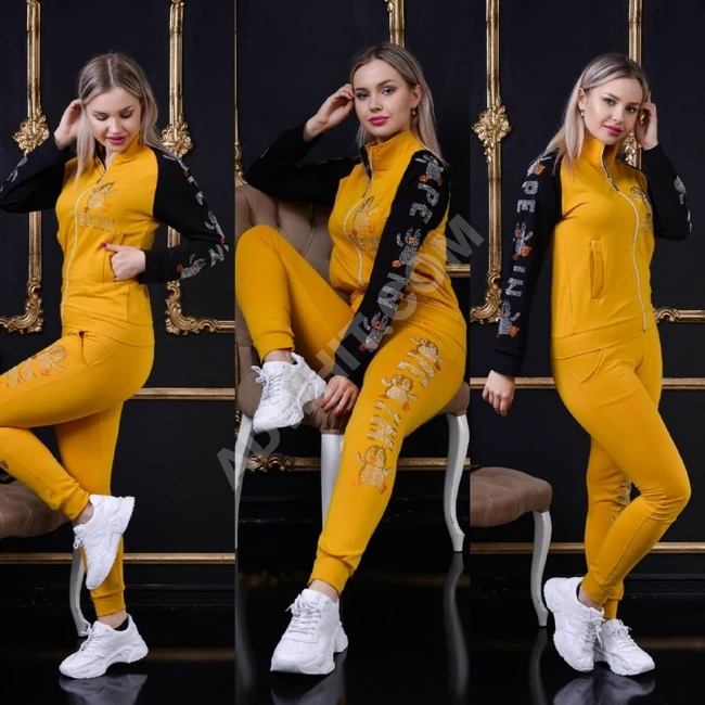 بيجاما سبور نسائية 