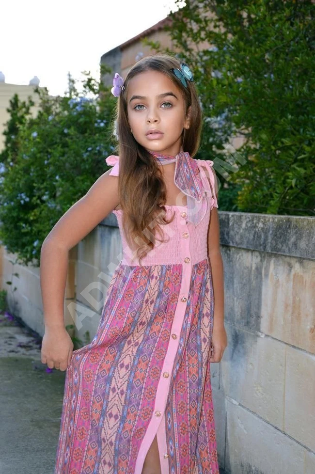 فستان بناتي طويل