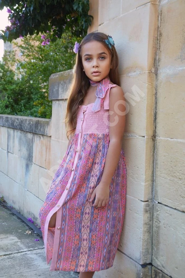 فستان بناتي طويل