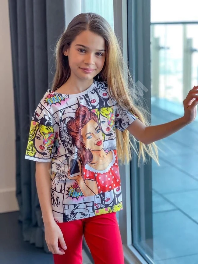 طقم بناتي صيفي بألوان مختلفة 