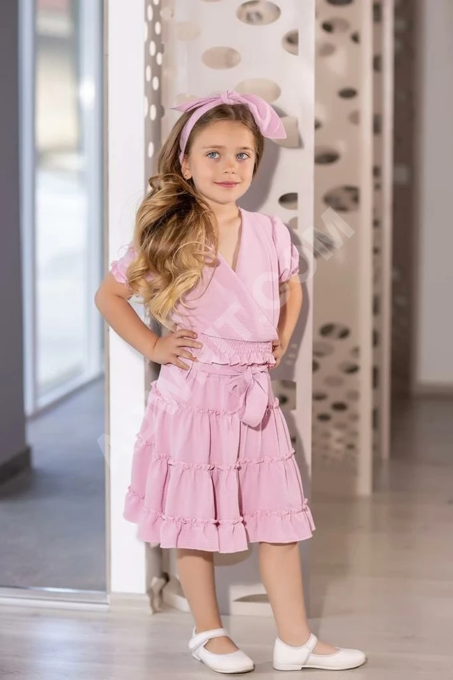 طقم بناتي مع ربطة شعر