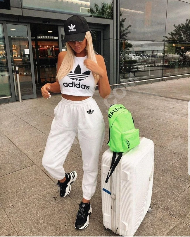 بيجاما سبور نسائية 