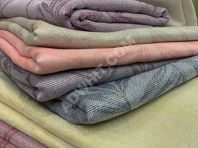 شالات نسائية فاخرة بألوان متعددة 