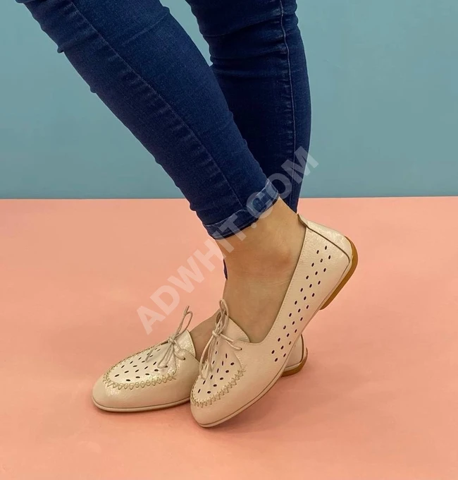 حذاء رسمي نسائي بدون كعب 