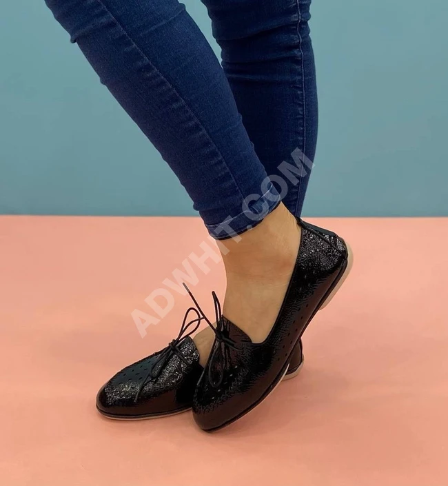 حذاء رسمي نسائي بدون كعب 