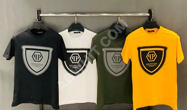 تيشرتات رجالية بأشكال وألوان مختلفة 