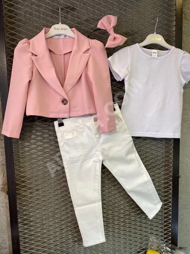 طقم بناتي ثلاث قطع 