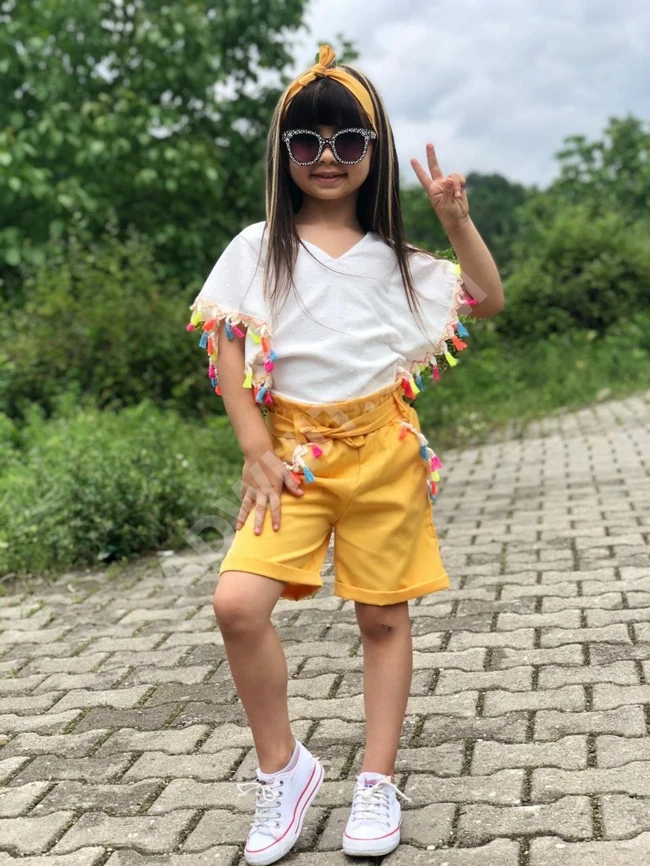 طقم بناتي مع اكسسوار للشعر 