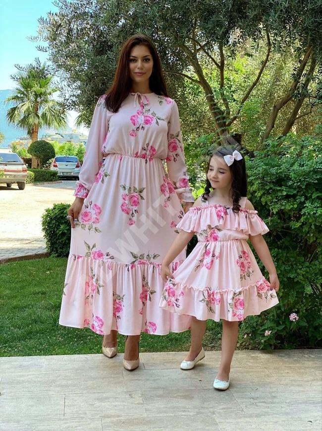 كابلز الام والبنت 