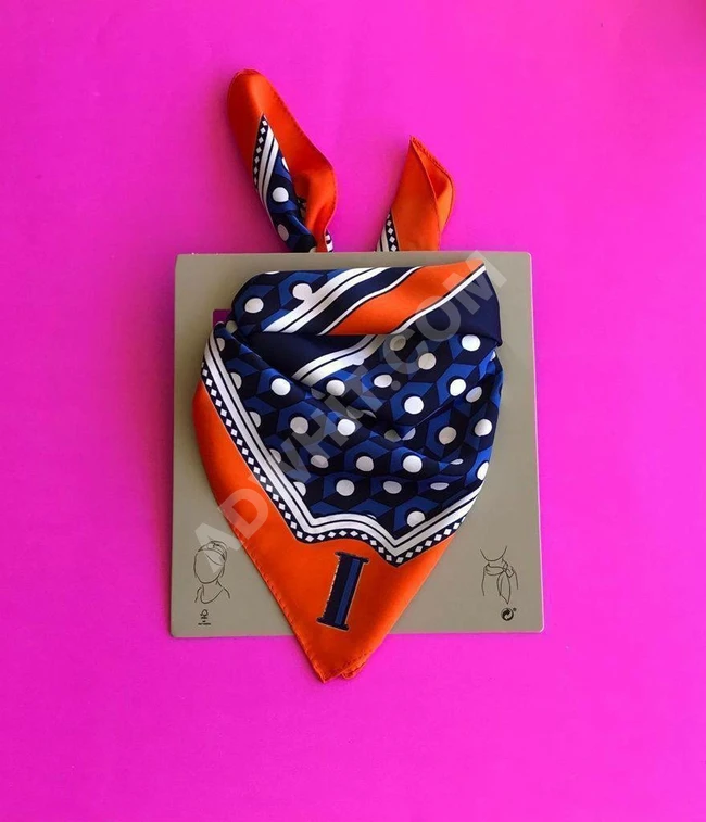 ربطة عنق نسائية بألوان متعددة 