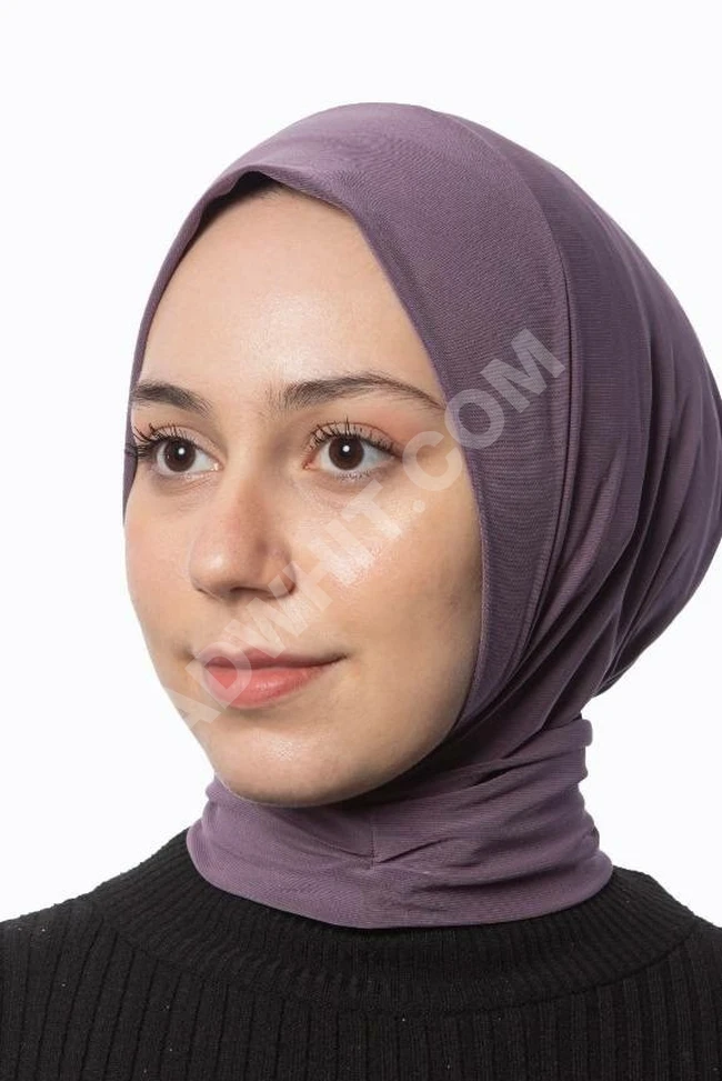 حجابات نسائية بألوان متعددة 