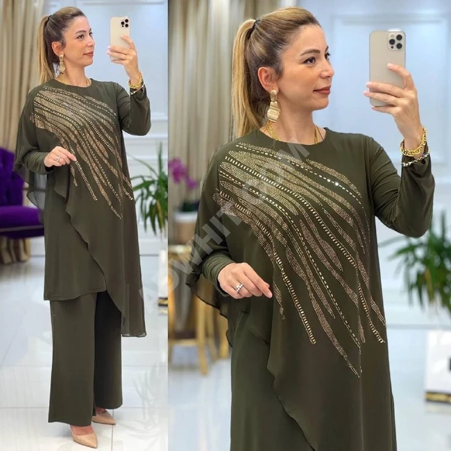 طقم نسائي مناسب للمحجبات 