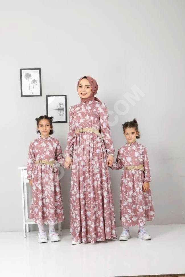 طقم كابلز للبنت والأم المحجبة 