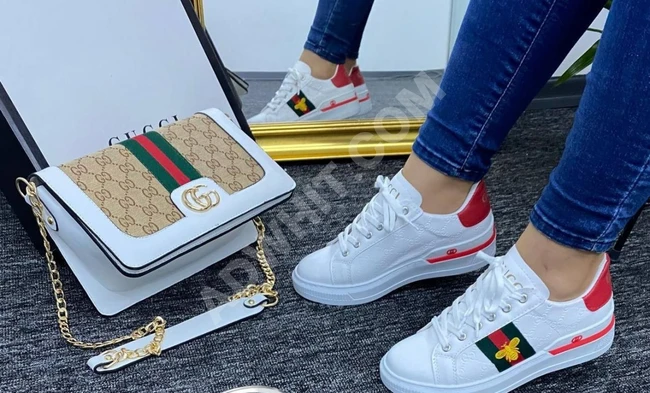 طقم حذاء سبور مع حقيبة نسائي 