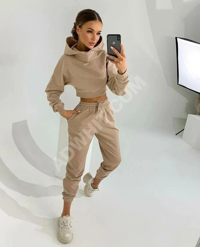 طقم رياضي نسائي 