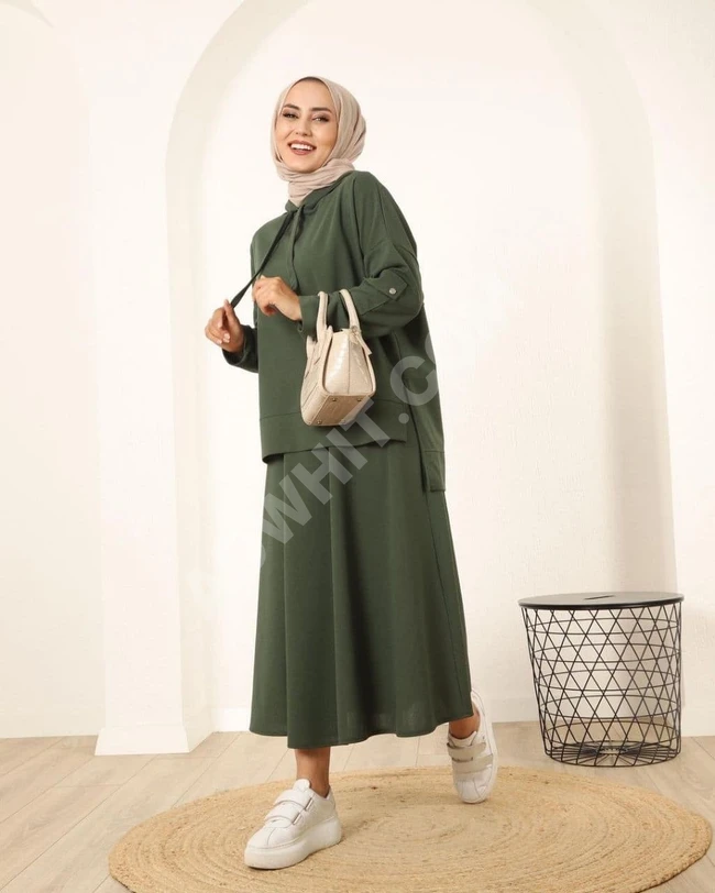 طقم نسائي جاكيت مع تنورة