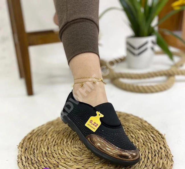 حذاء سبور نسائي 