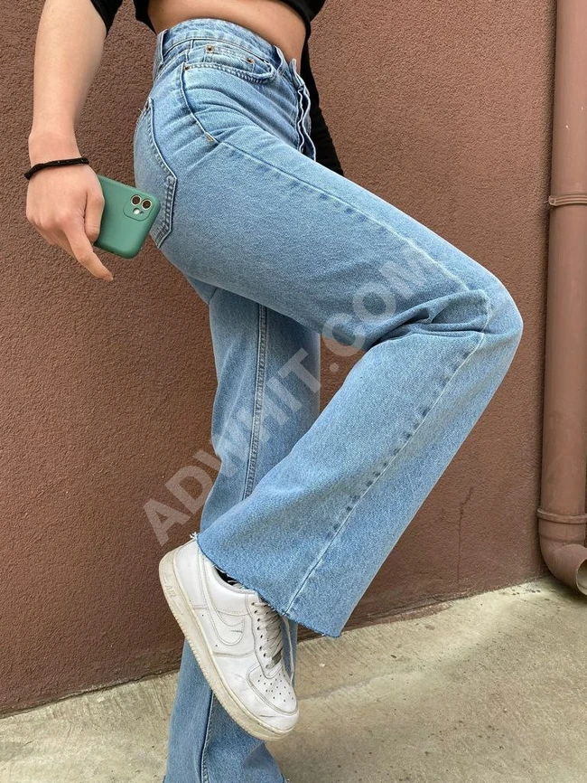 بنطال جينز نسائي طويل