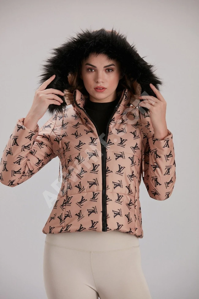 جاكيت مطري نسائي قصير