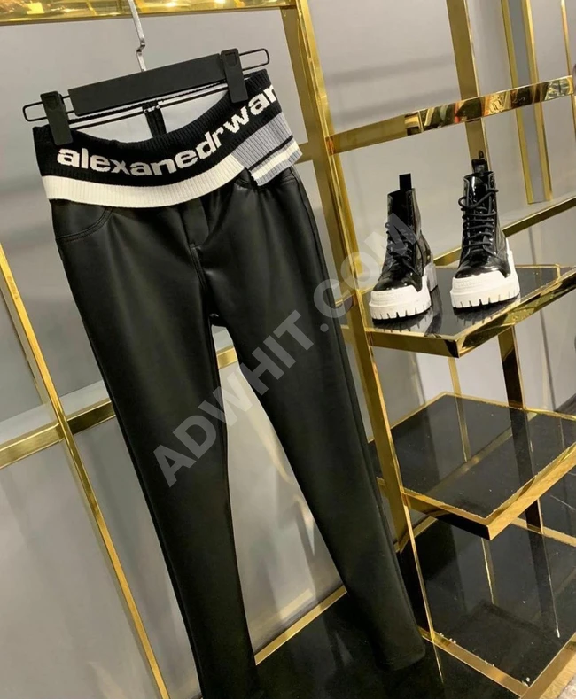 بنطال جلد نسائي 