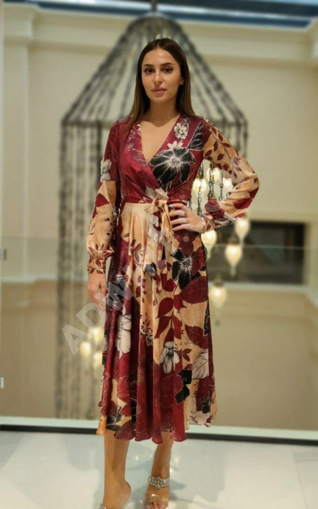 فستان نسائي 